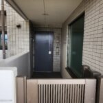 (玄関)