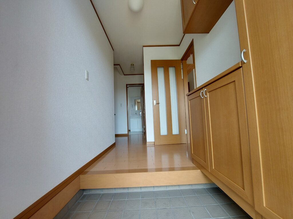 (玄関)